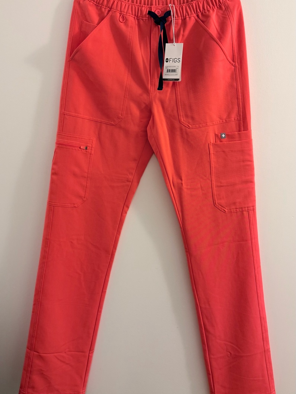 FIGS Cairo Cargo Straight Scrub Pants (Men’s Small, Tall)